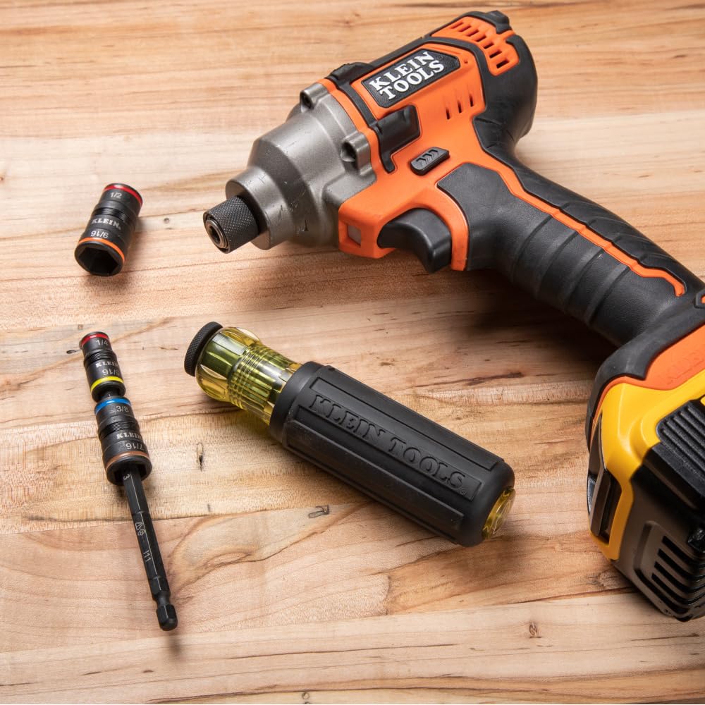 Klein Tools 32910 montado en taladro de impacto demostrando compatibilidad