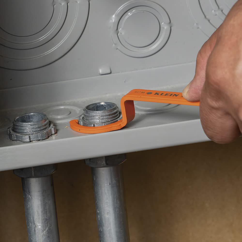 KLEIN TOOLS comparación del set en la mano para mostrar escala y ergonomía