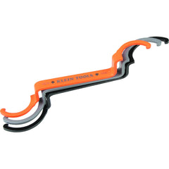 KLEIN TOOLS vista frontal del set de tres llaves para conducto, orden y acceso rápido
