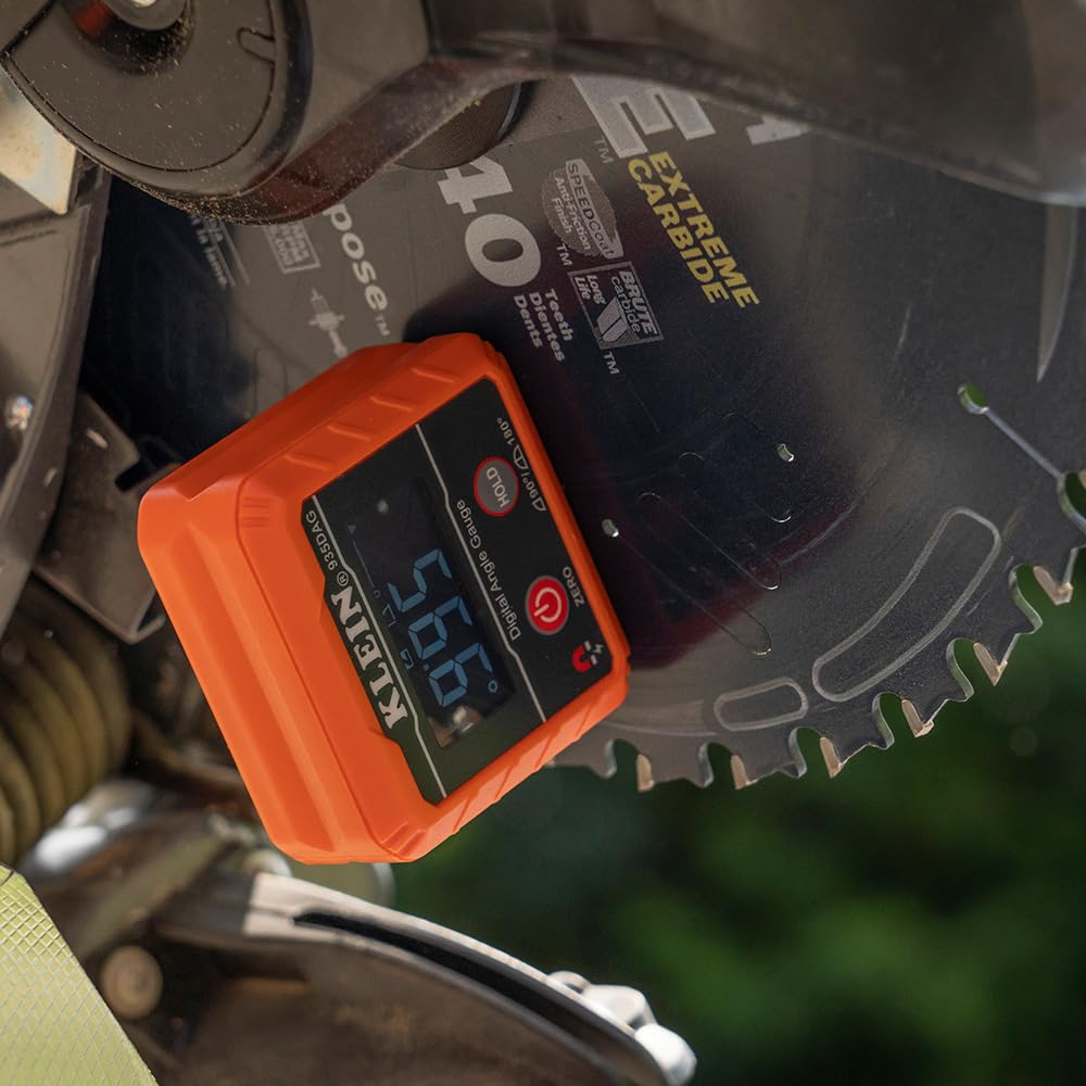 Klein Tools 935DAG vista lateral mostrando bordes y resistencia