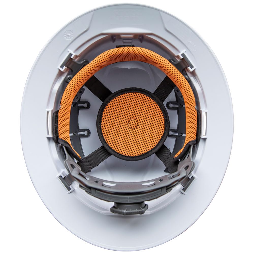 Klein Tools casco usado en obra destacando durabilidad profesional