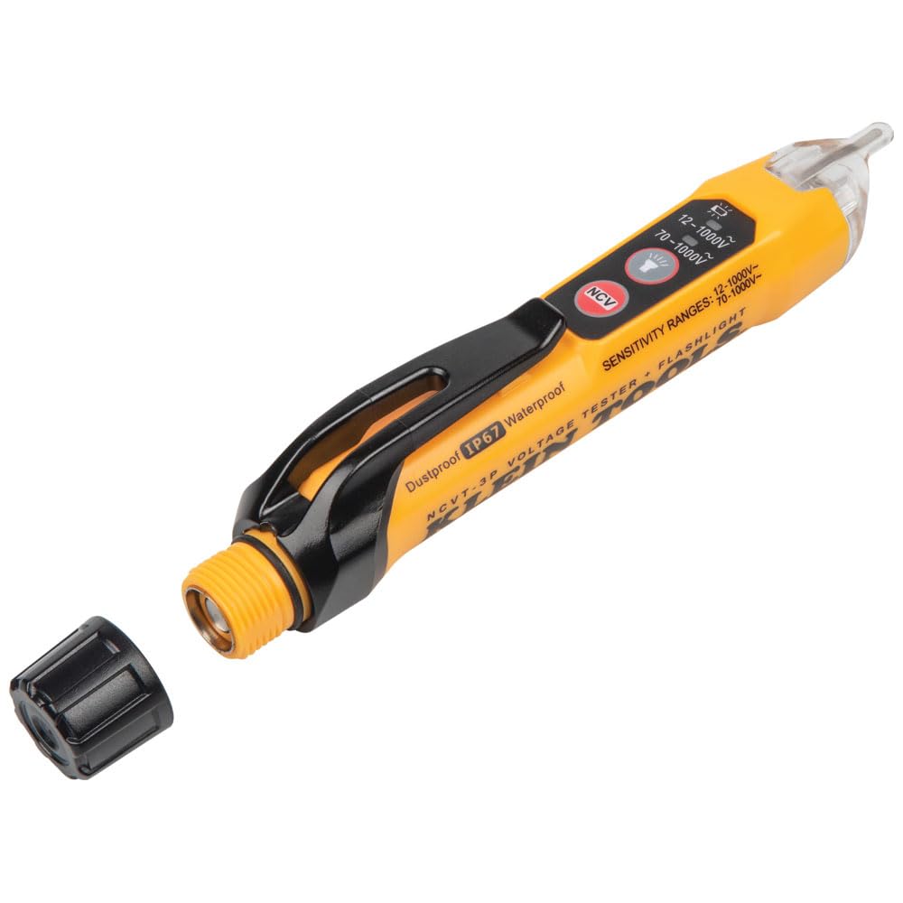 KLEIN TOOLS comparación de tamaño junto a una regla mostrando portabilidad