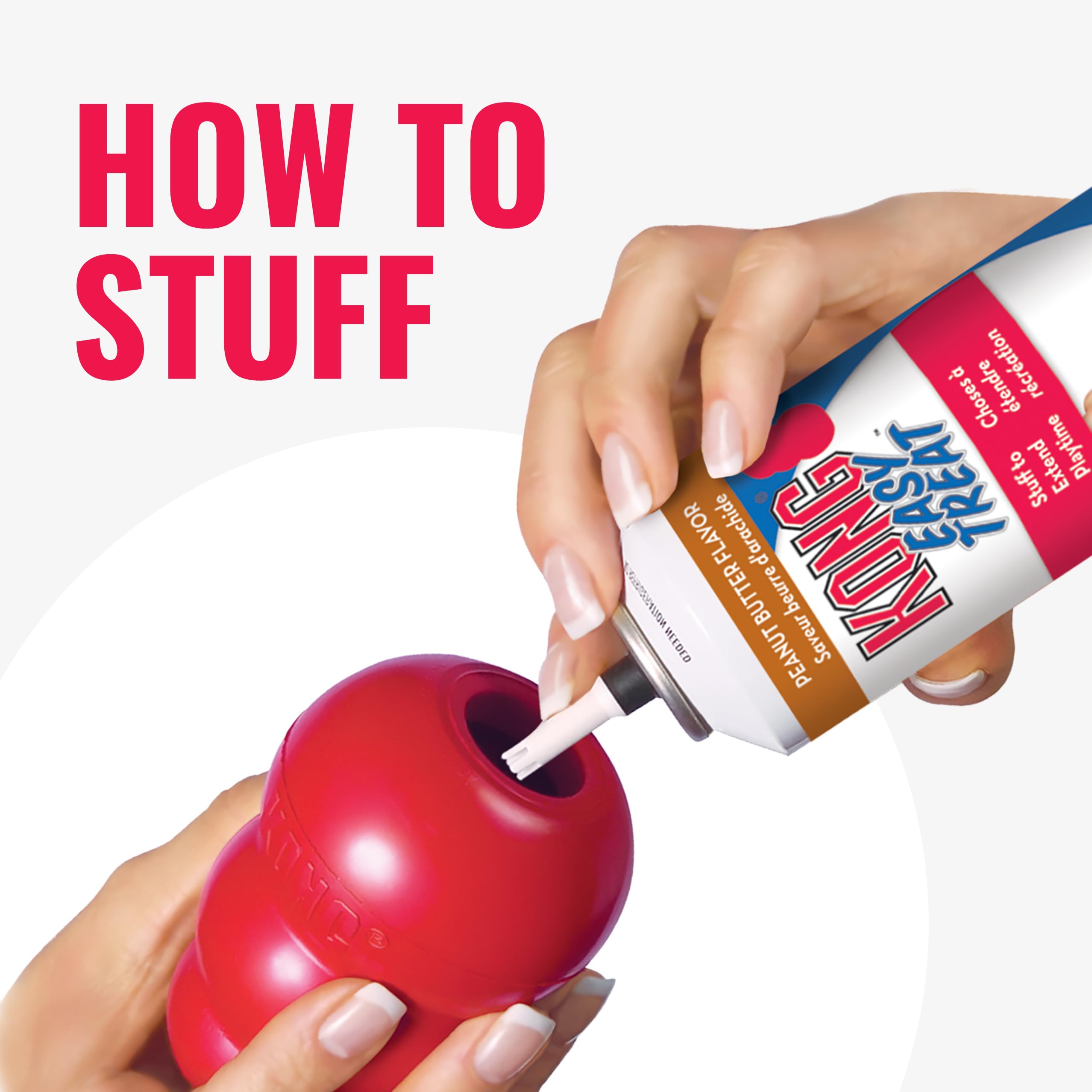 Comparación de tamaño del KONG Classic Extra Large junto a una pelota para escala