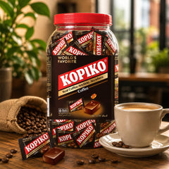 Kopiko detalle de un caramelo cappuccino mostrando textura y sabor cremoso