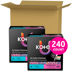 Protector Kotex en primer plano destacando su perfil fino y acabado seco