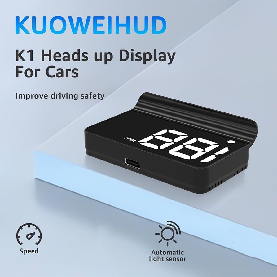 KUOWEIHUD montado en moto demostrando versatilidad y seguridad
