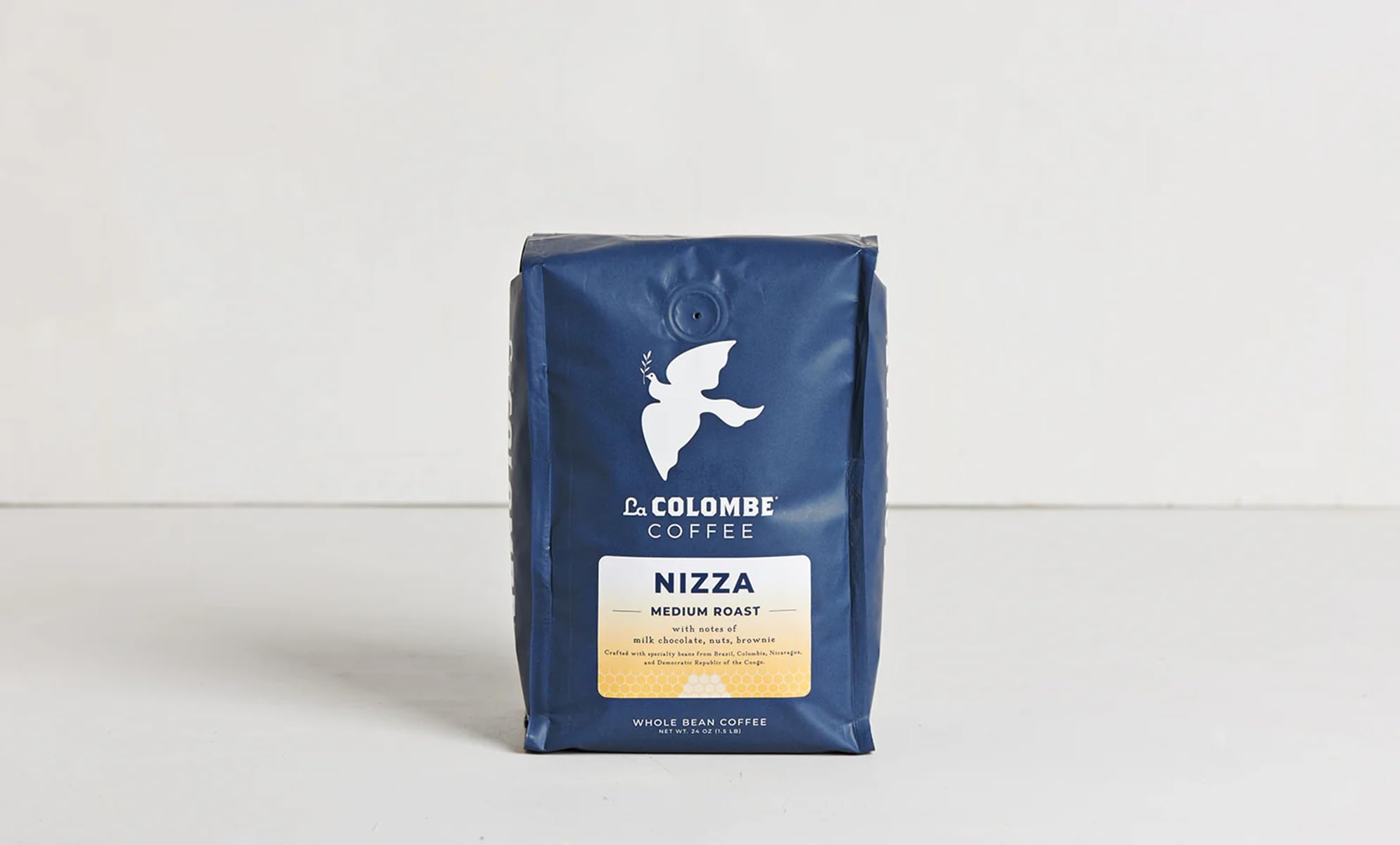 La Colombe bolsa sobre encimera de cocina, ideal para uso diario