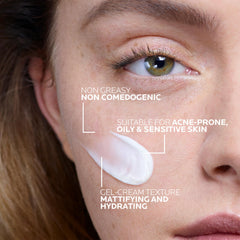 La Roche-Posay demostración de aplicación en manos para uso diario puntual
