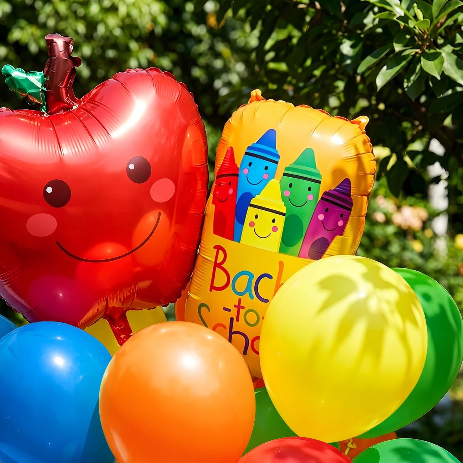 Labrostar mano junto a globo para comparar tamaño y facilidad de uso