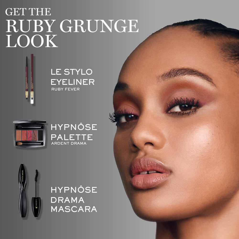 Lancôme look nocturno con pestañas dramáticas y negro intenso