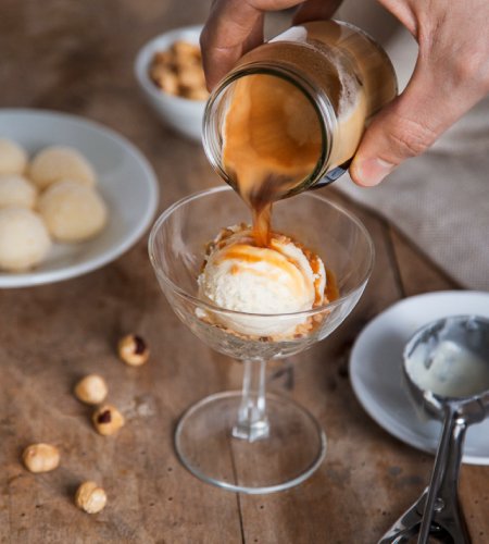 Lavazza Crema e Gusto sirviéndose en cafetera de goteo lista para beber