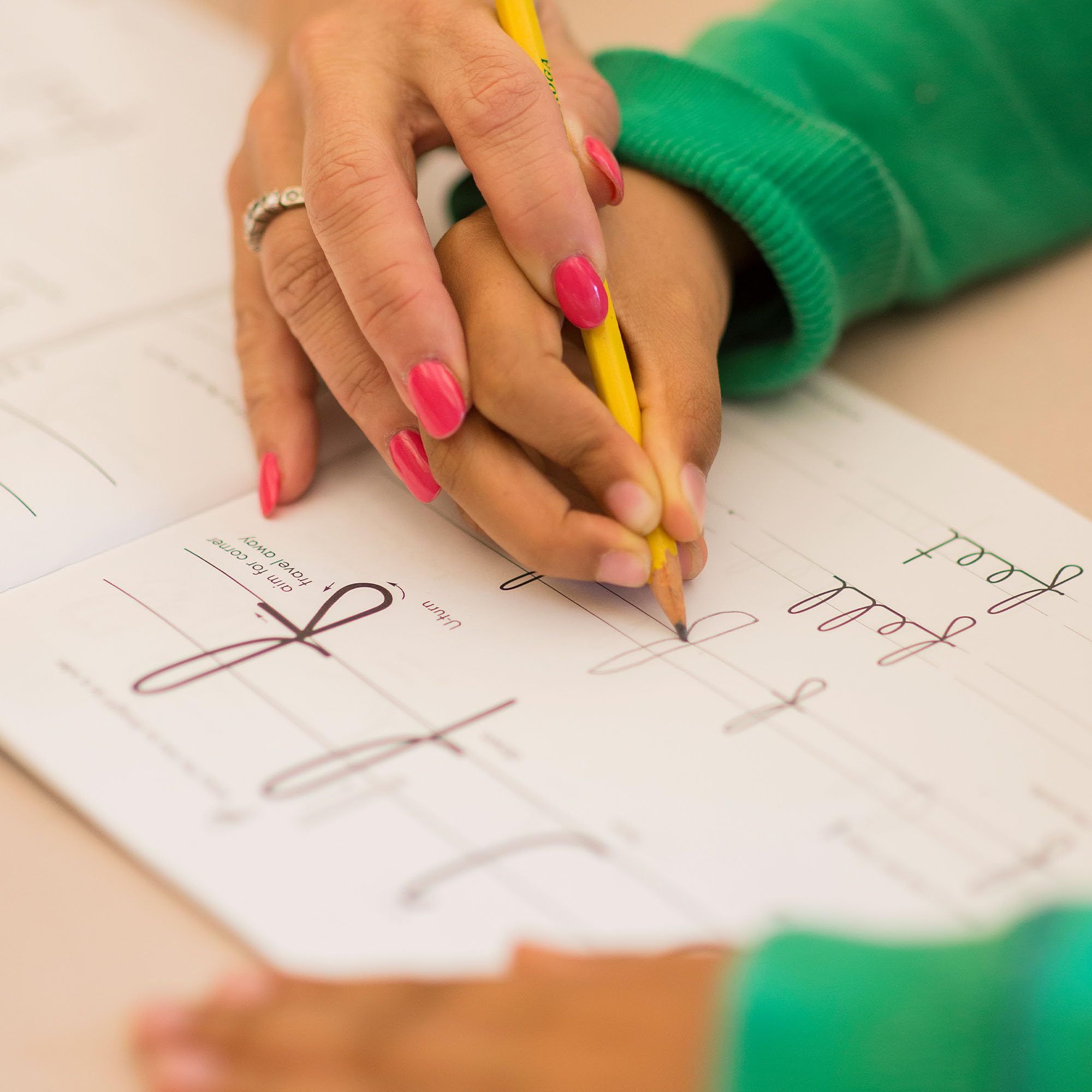 Learning Without Tears comparación tamaño con lápiz para referencia de escala