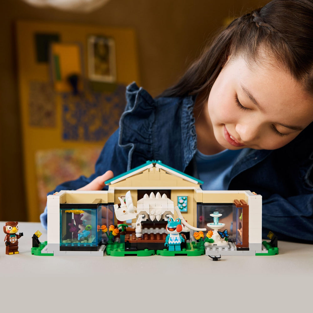 LEGO Blathers’s Museum acuario con peces y red que fomenta la imaginación