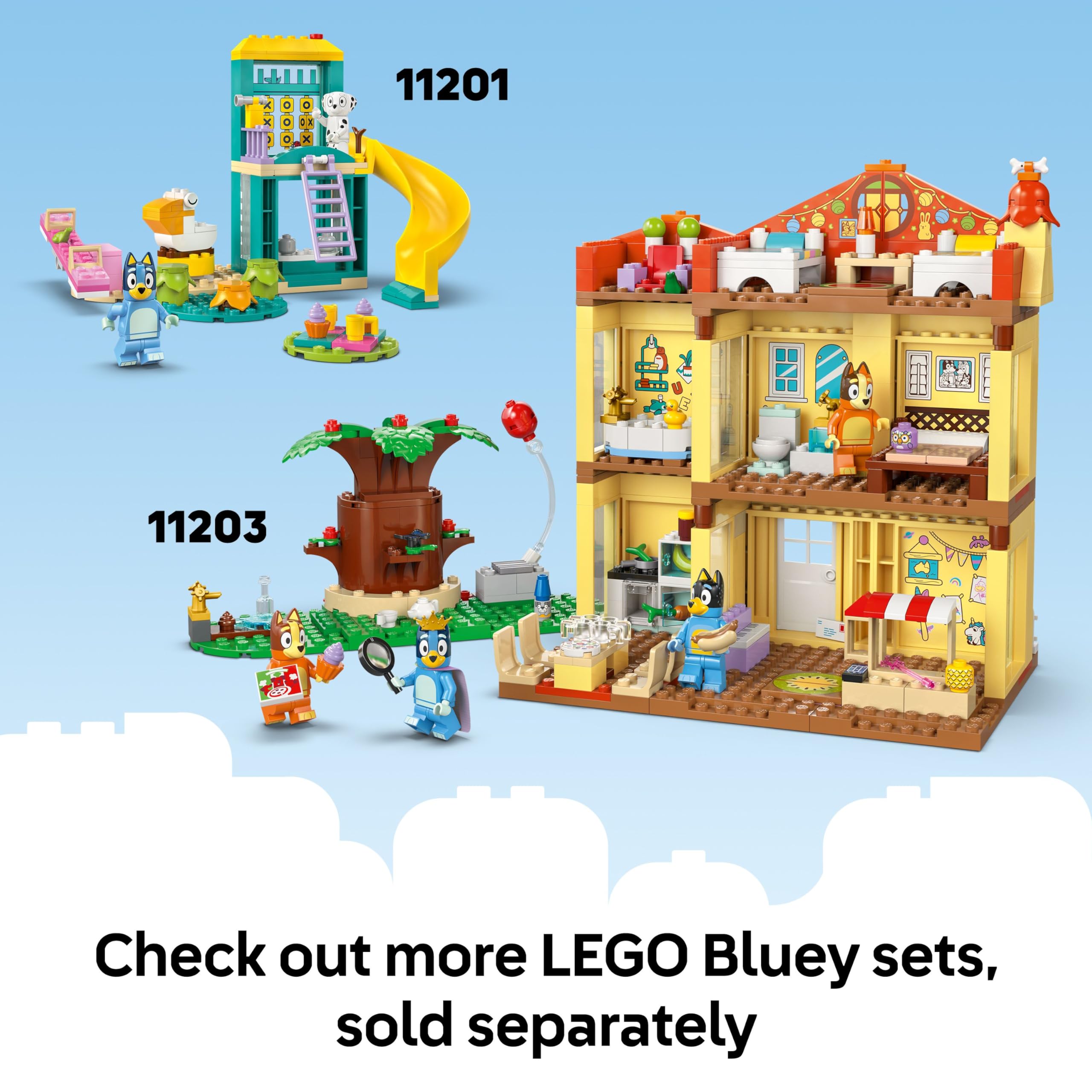 LEGO Bluey comparación de tamaño con mano para referencia de escala
