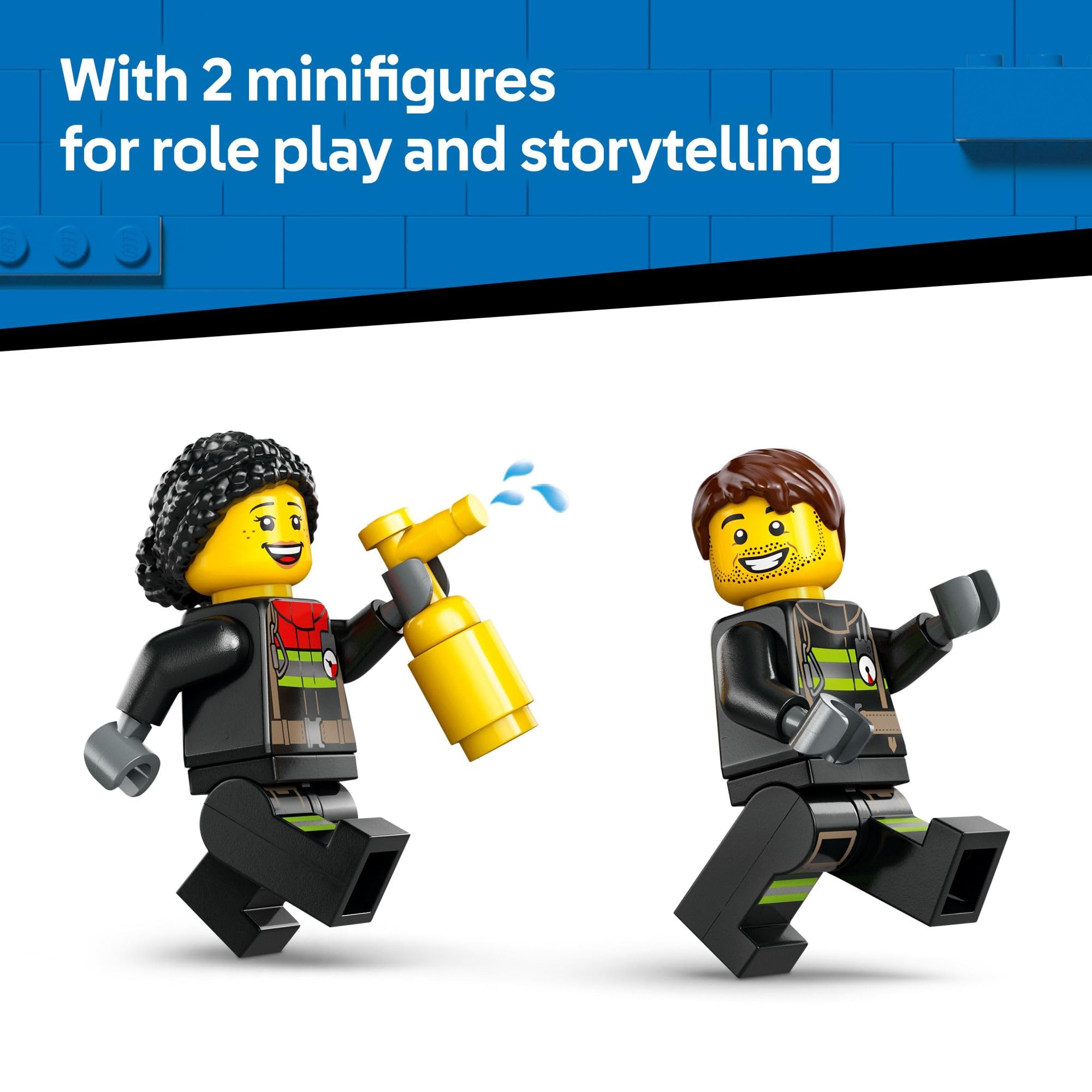 LEGO niño jugando con camión fomentando imaginación