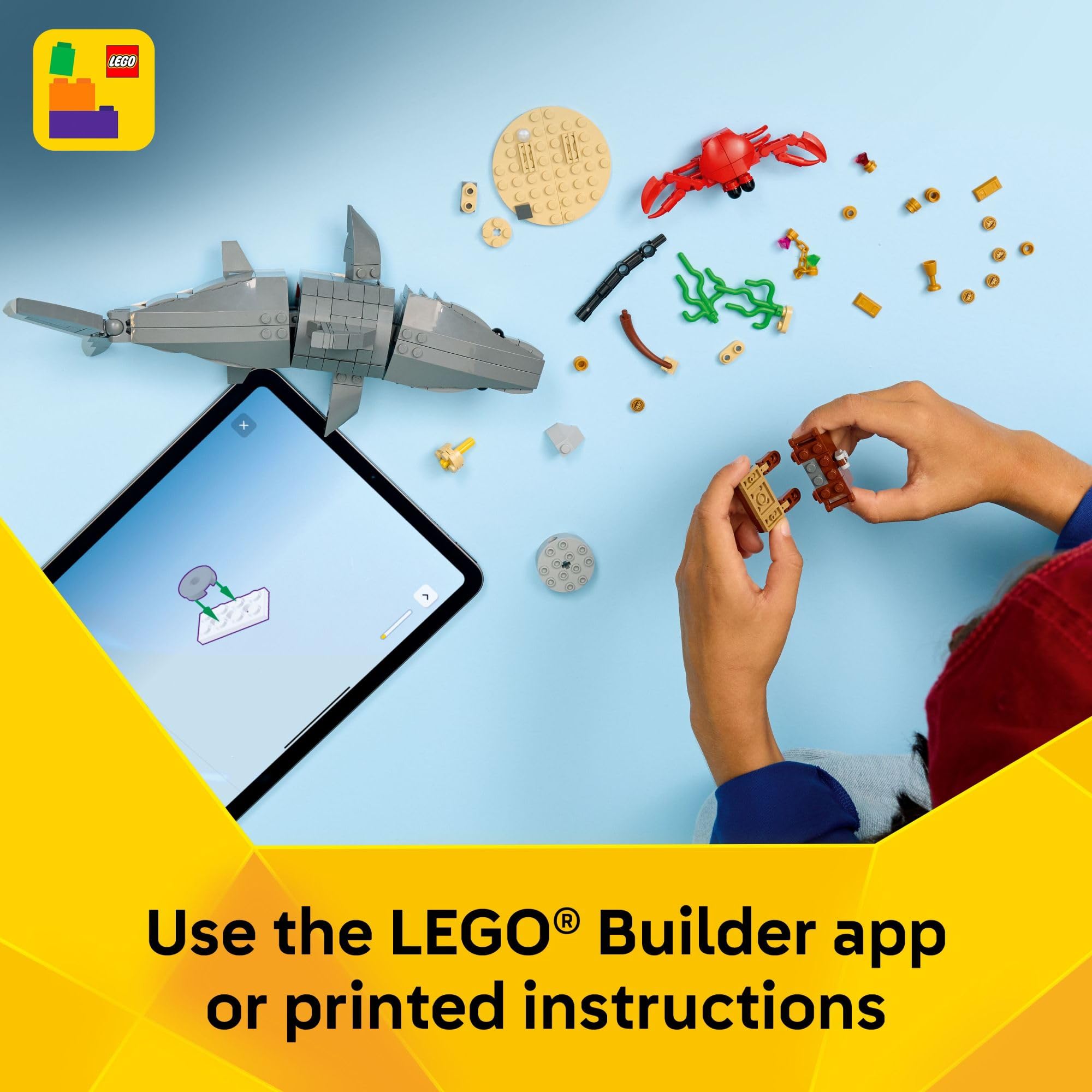 LEGO set exhibido en estantería como decoración infantil y pieza coleccionable