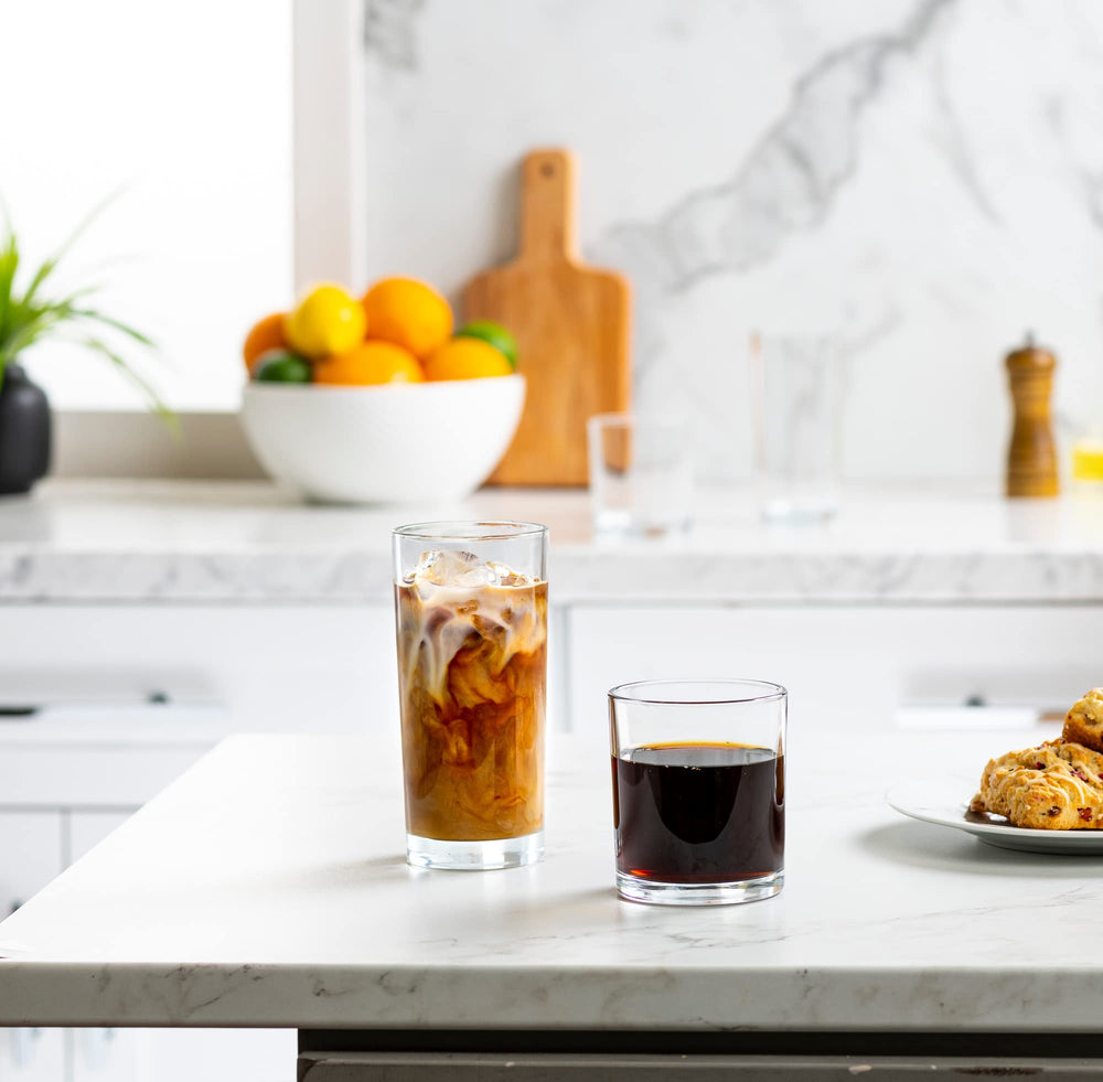 Le'raze vasos en mesa con estilo para cenas y reuniones
