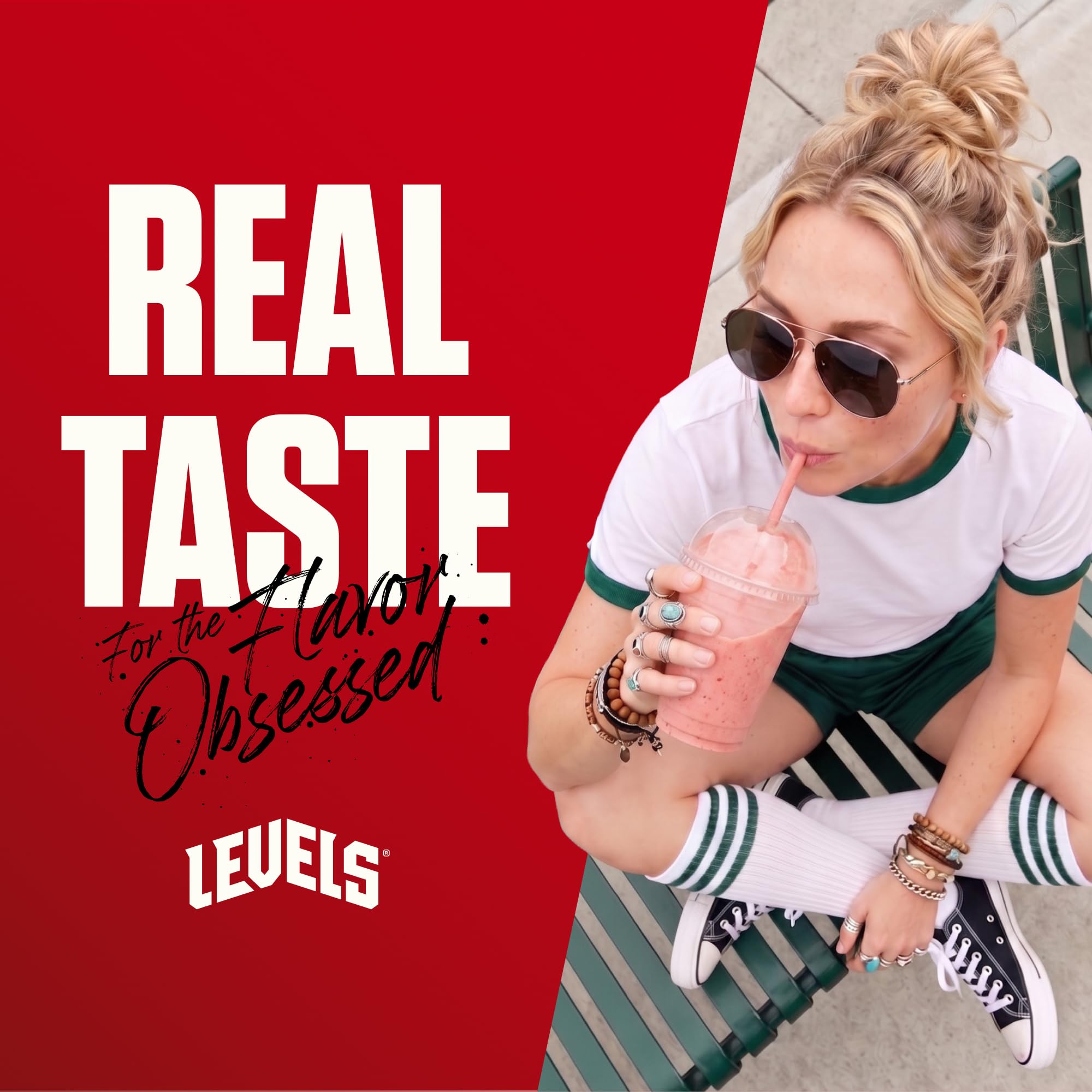Levels Nutrition batido de fresa servido en vaso, proteína lista para consumo