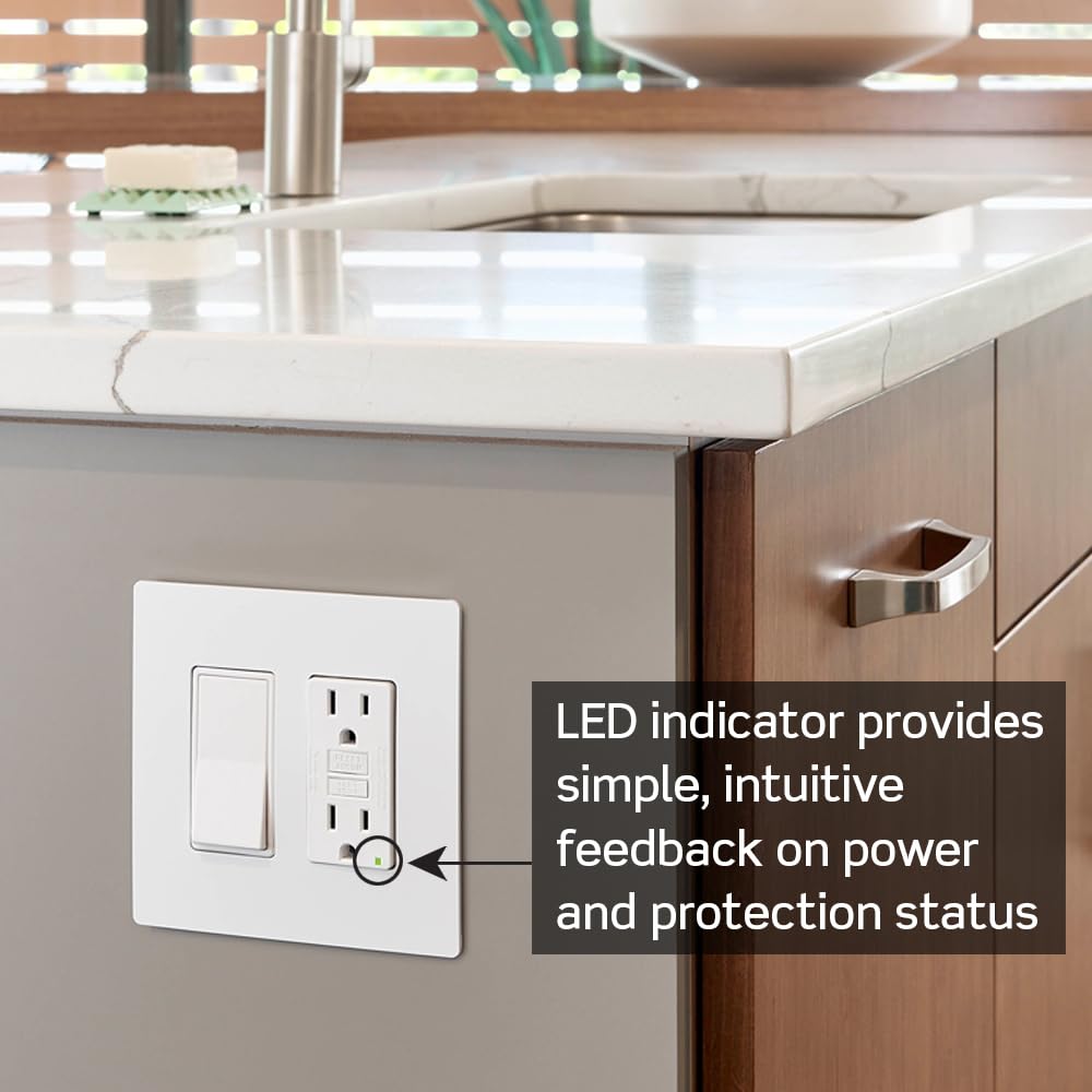 Leviton GFCI instalado en cocina protegiendo enchufes cerca del agua