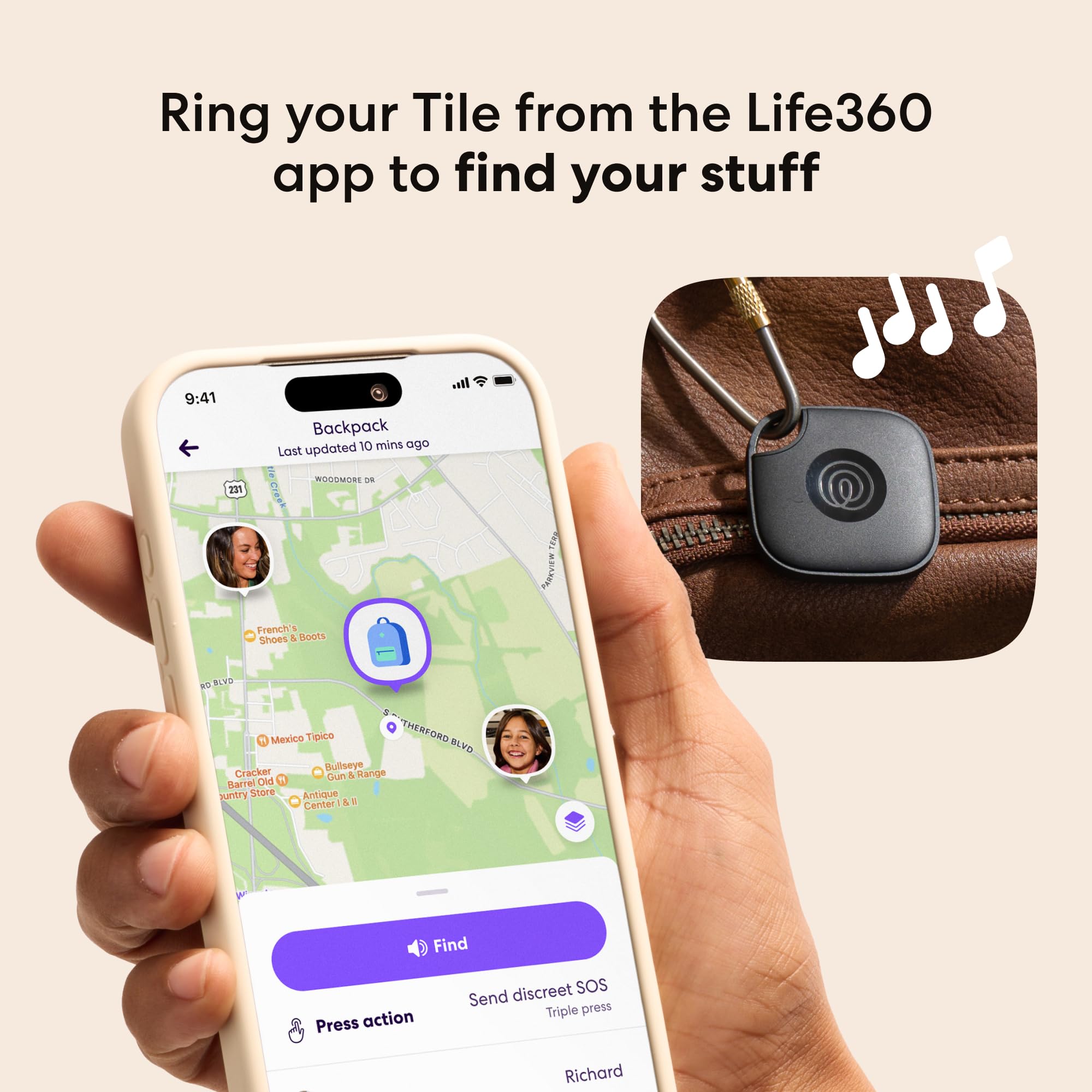 Life360 Tile sujeto a un llavero demostrando uso cotidiano y seguridad