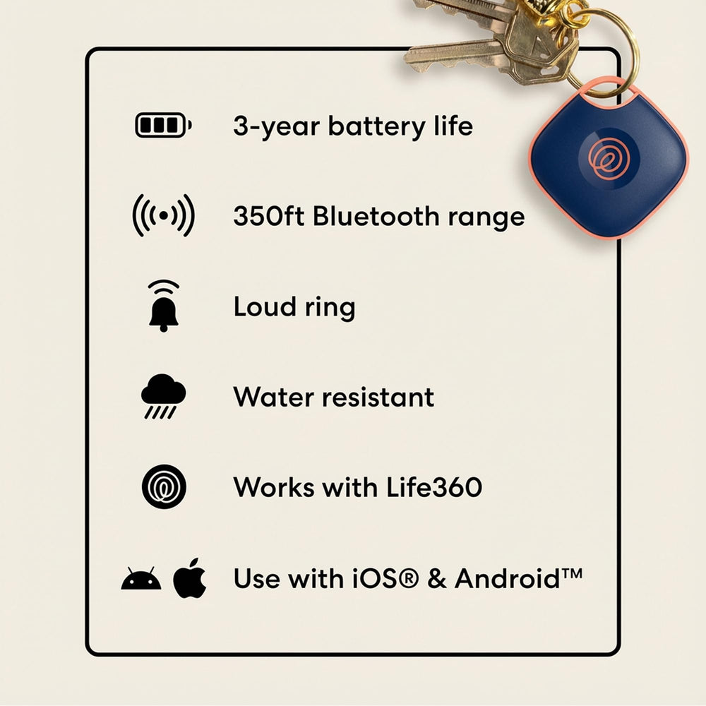 Life360 Tile en casa durante búsqueda, localiza artículos con rapidez.