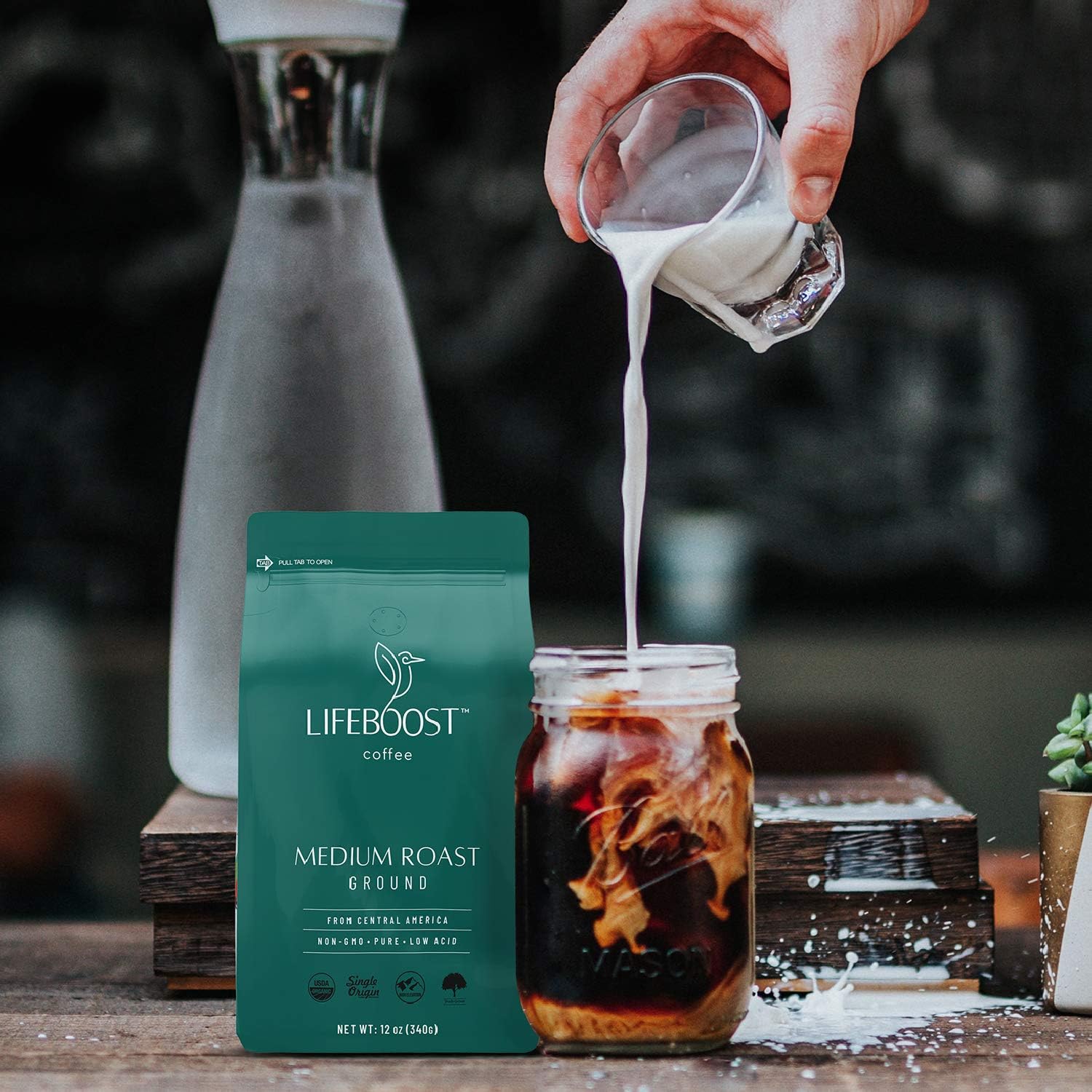 LIFEBOOST taza servida al amanecer con aroma pleno y confort digestivo