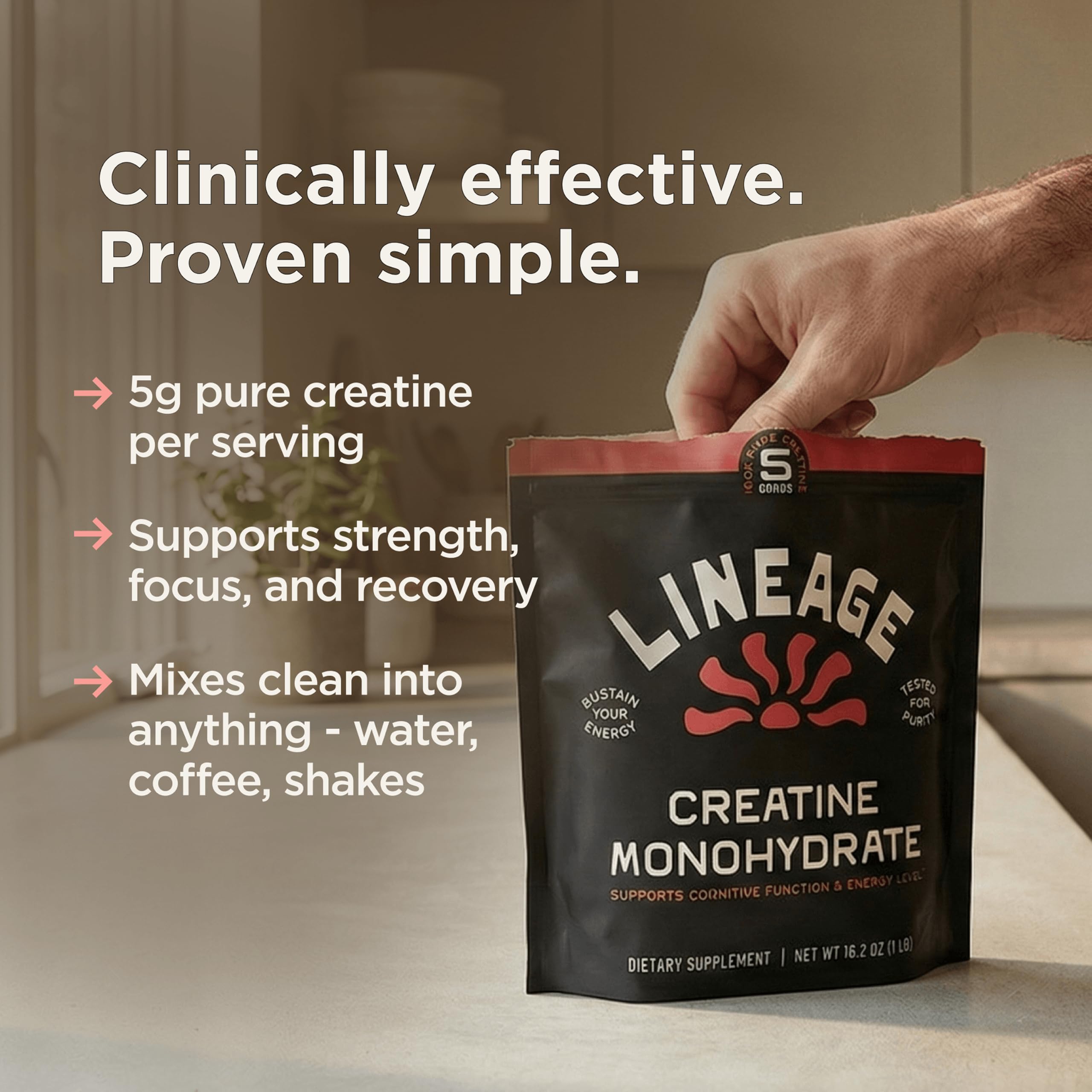 Porción medida de Lineage Provisions creatina en cucharilla para dosificar