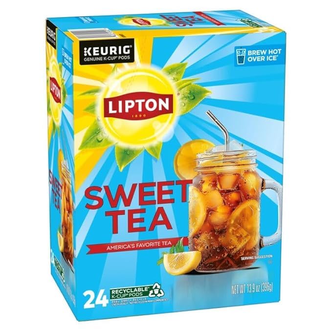 Vaso servido de Lipton Southern Sweet sobre mesa, combina con comidas y reuniones