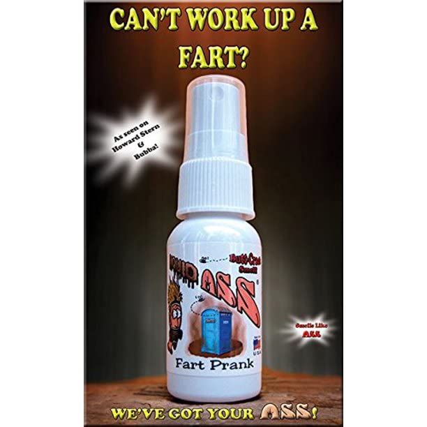 Liquid Ass spray usado en una reunión provocando risas y expresiones sorprendidas