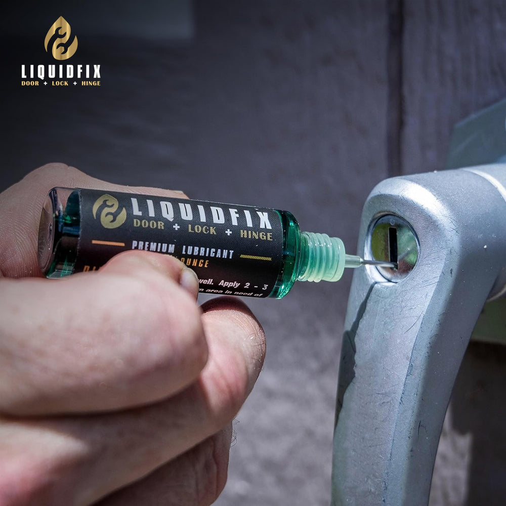 LIQUIDFIX lubricante aplicado en riel de puerta corrediza para deslizamiento