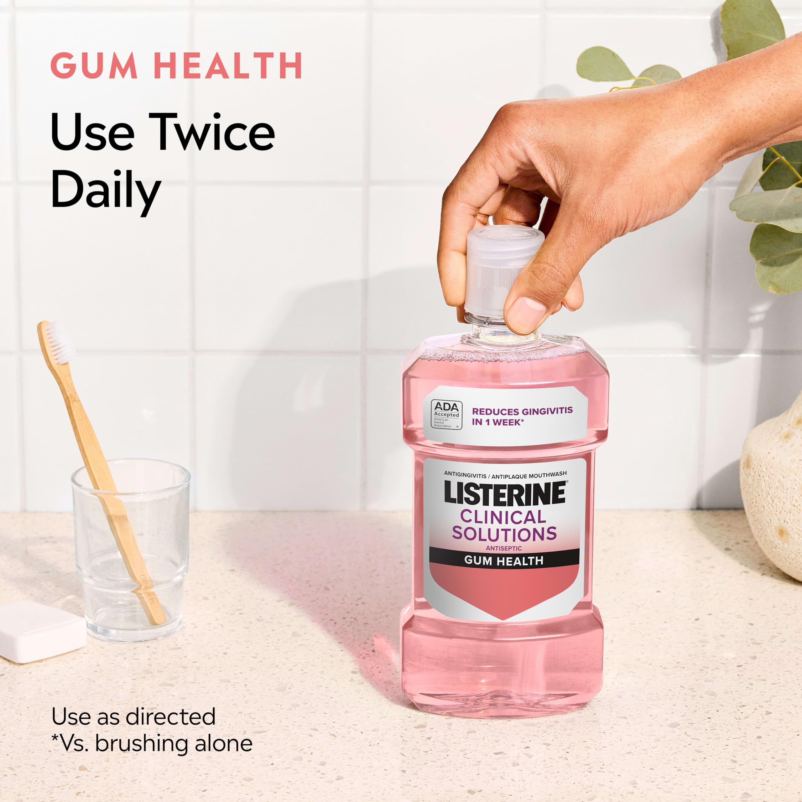 Listerine botellas de 1 L colocadas en baño, ahorro y almacenamiento práctico
