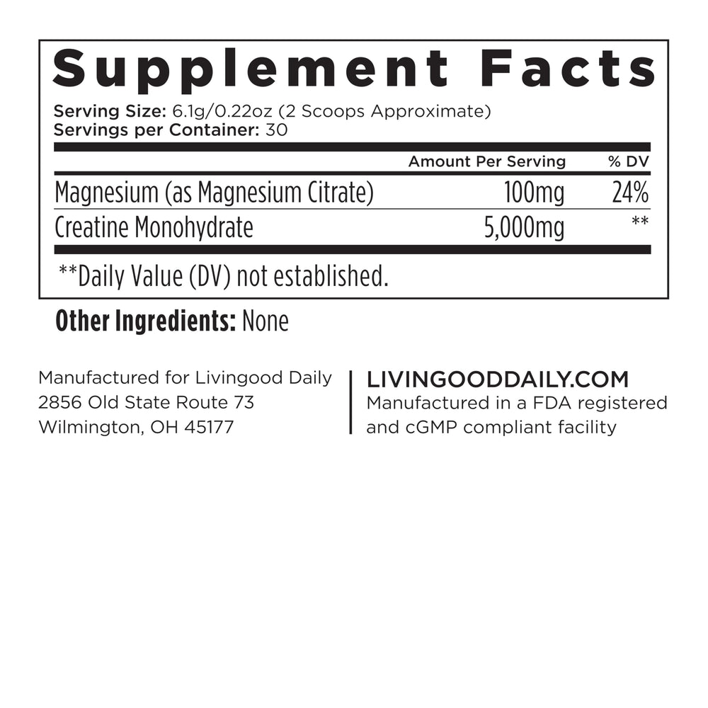 Livingood Daily envase en mano para comparar tamaño y porciones del producto