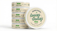 Loosey Goosey: vista frontal del bote mostrando diseño y marca, práctico para llevar.