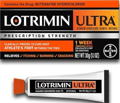 Lotrimin Ultra frontal del envase mostrando el tubo y marca, alivio antifúngico