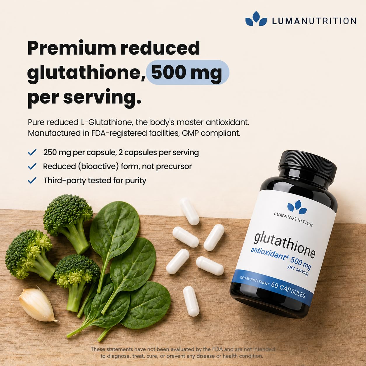 Luma Nutrition cápsula en mano para comparar tamaño y dosificación