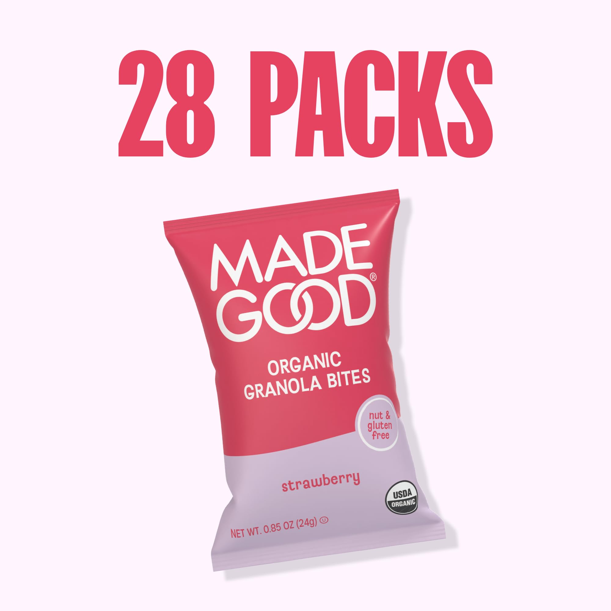 Pouches MadeGood junto a una mochila para comparar tamaño y porciones fáciles
