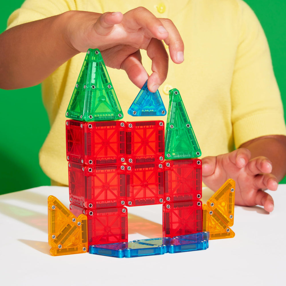 MAGNA-TILES detalle de la rejilla interna que refuerza piezas y evita grietas