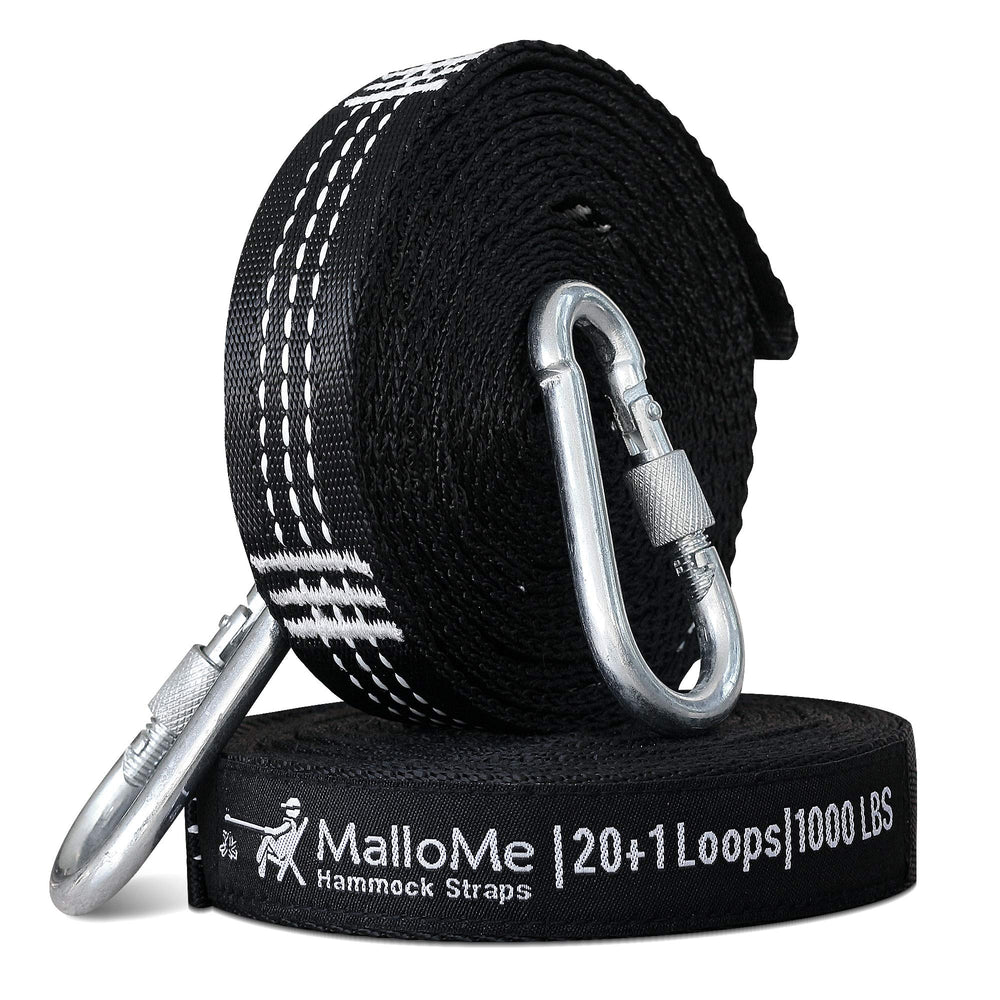 MalloMe hamaca colgada entre dos árboles con correas instaladas fácilmente