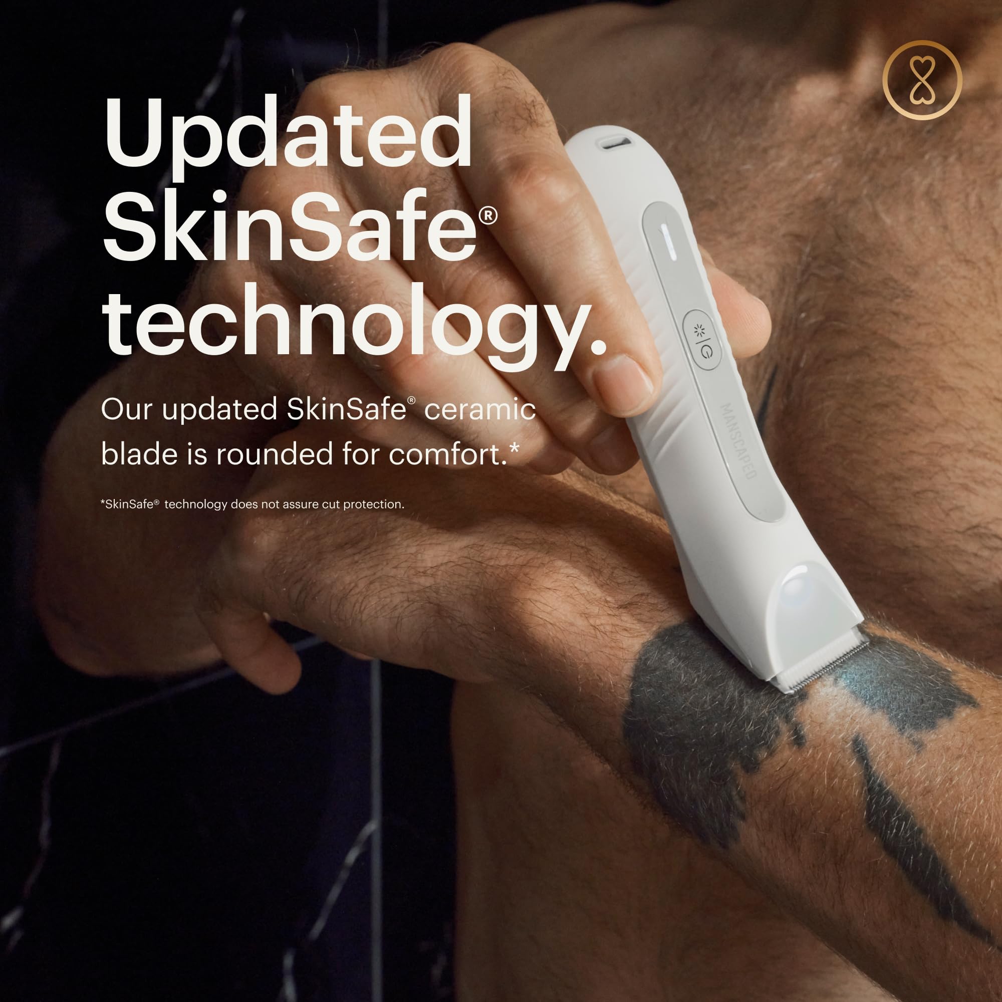 MANSCAPED recortadora en mano mostrando tamaño y control