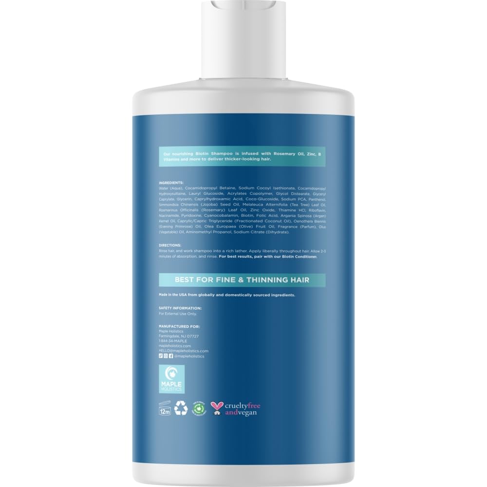 Maple Holistics producto creando espuma en el cabello para mayor volumen