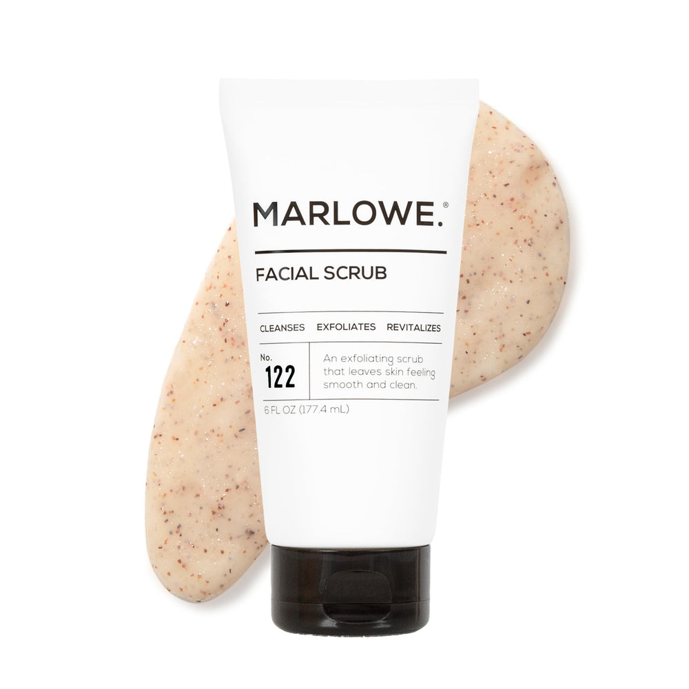 MARLOWE. tubo frontal del exfoliante mostrando diseño y facilidad de uso