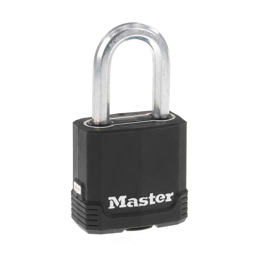 Master Lock candado frontal mostrando cuerpo resistente y seguridad