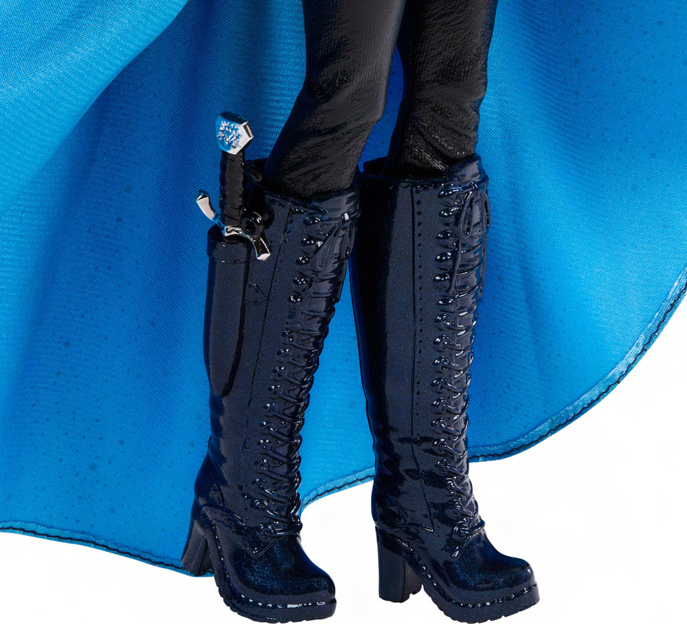 Mattel Chloe Wonderland ropa extraíble mostrando detalle y ajuste