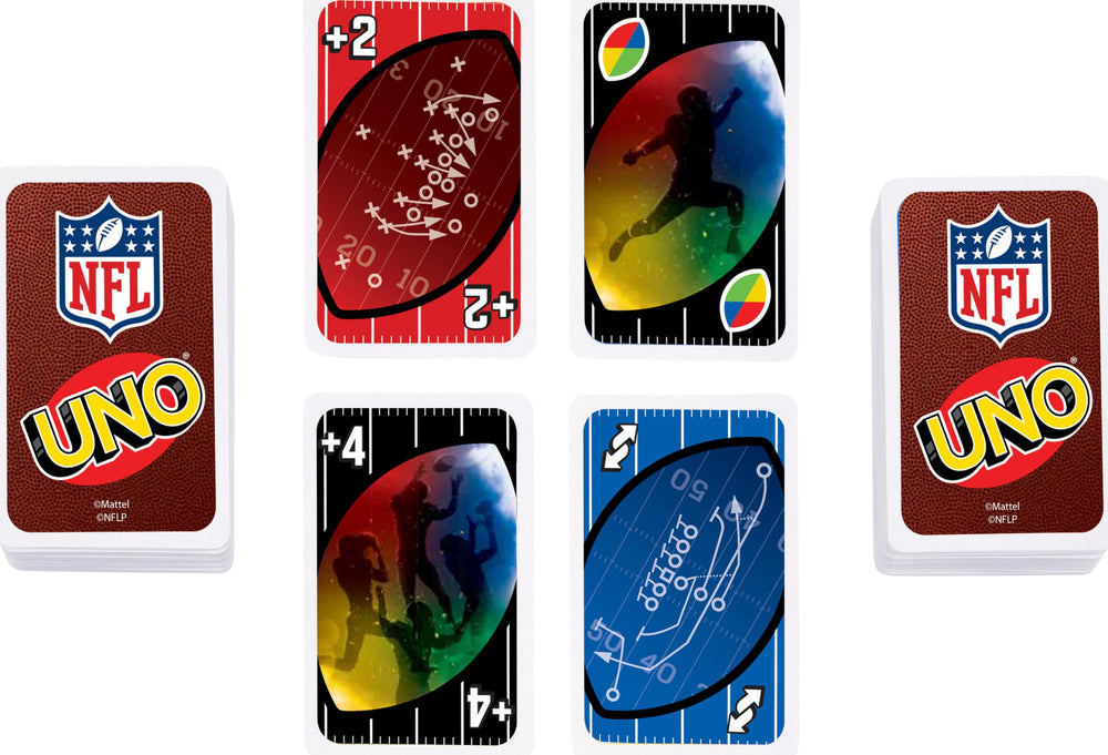 Mattel Games personas jugando UNO NFL, entretenimiento en grupo