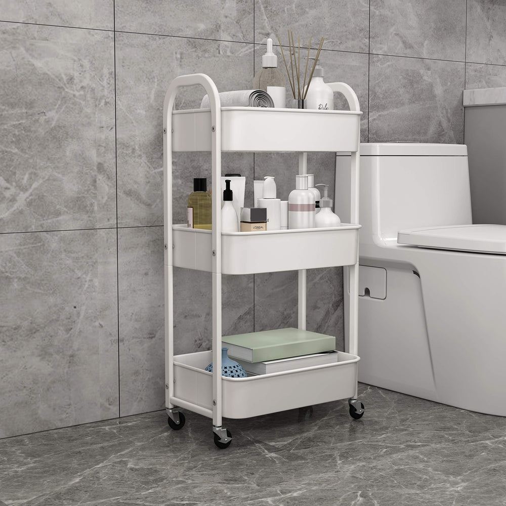 MAX Houser estilo blanco en salón que complementa decoraciones modernas
