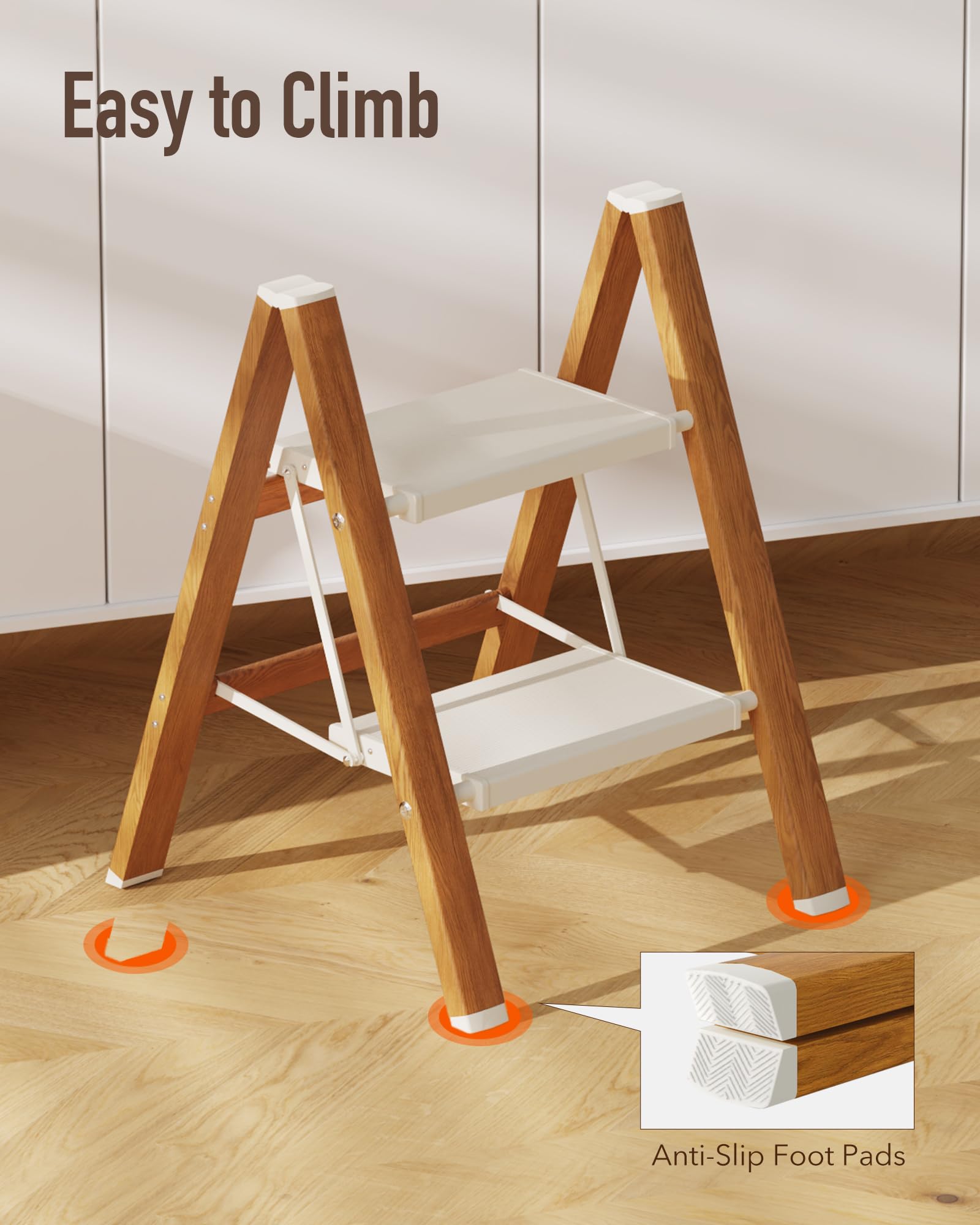 mayi plus en cocina accediendo a estante alto, práctico y seguro