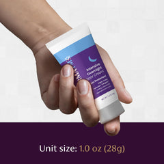 Mederma tubo detalle de la textura no grasa que facilita absorción