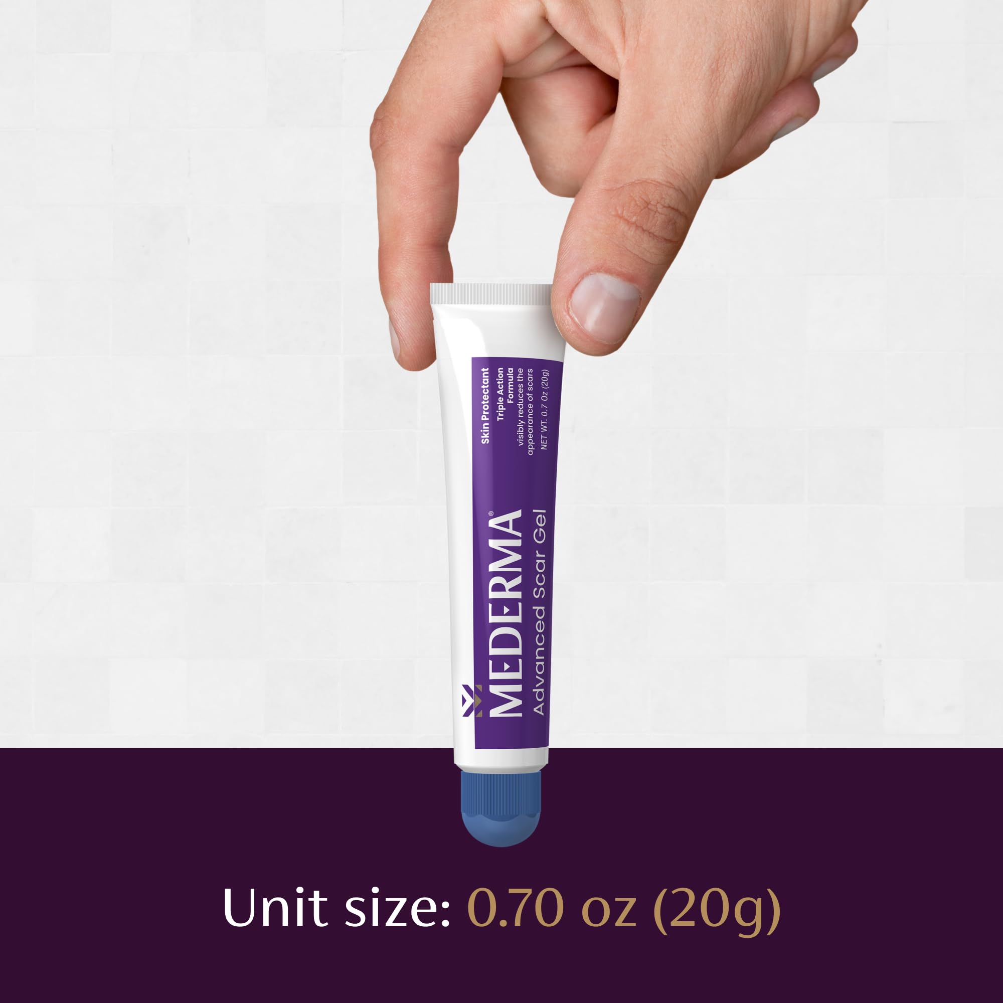 Mederma textura del gel en primer plano, visualiza su absorción ligera y no pegajosa