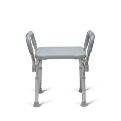 Medline vista frontal de la silla de ducha, estabilidad y diseño seguro