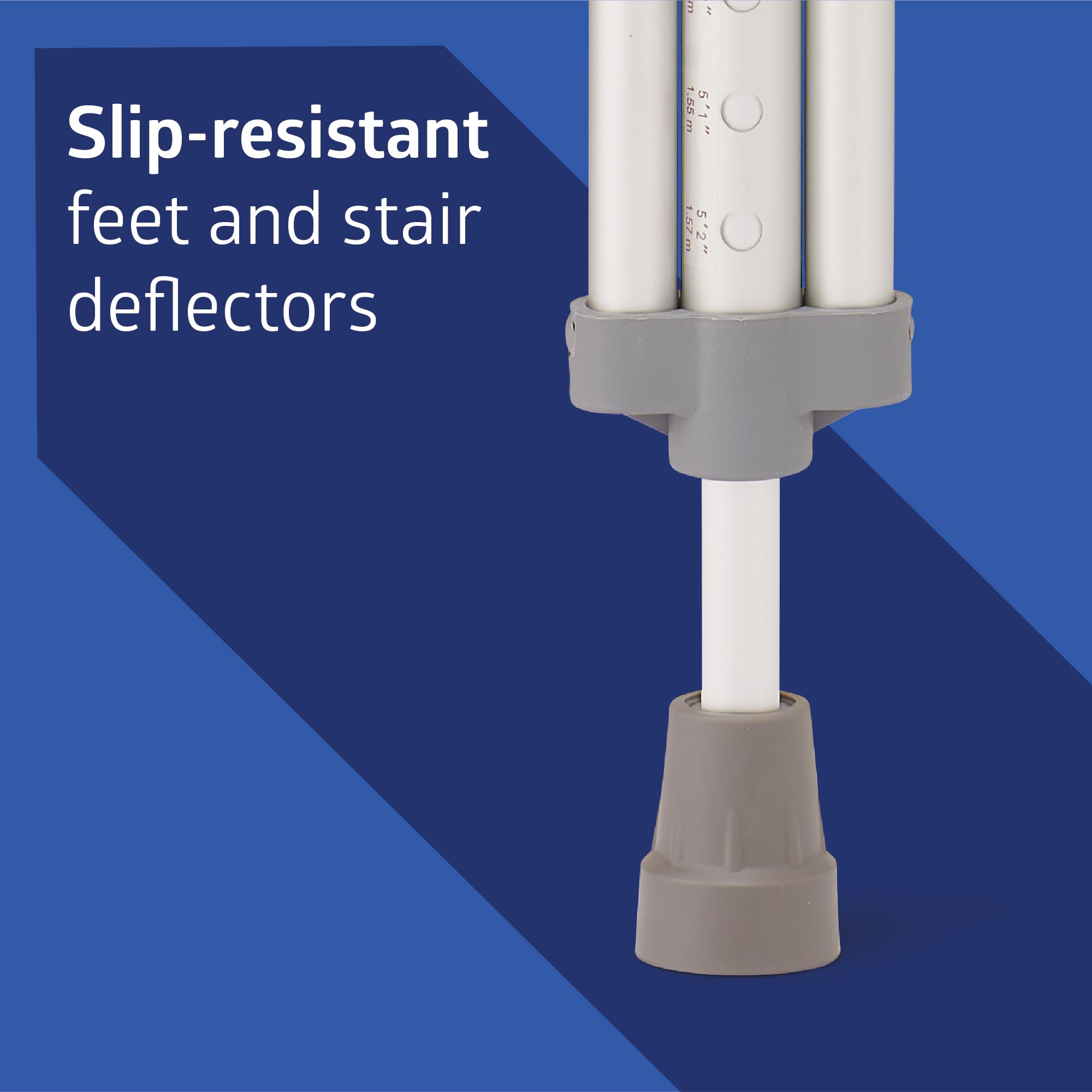 Medline muleta en uso subiendo escalera con deflector seguro